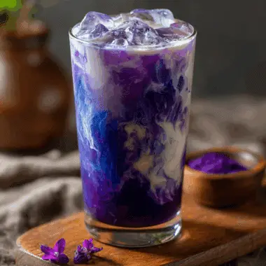 Blueberry Latte Iced Drink – Swirly, Trendy & TikTok Viral Sip