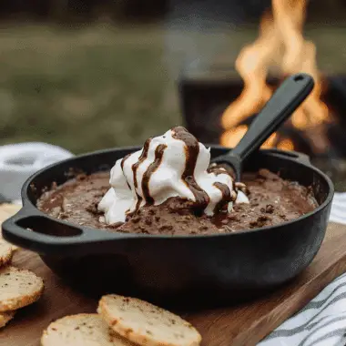 S’mores Dip – Gooey, Chocolatey & Campfire-Inspired