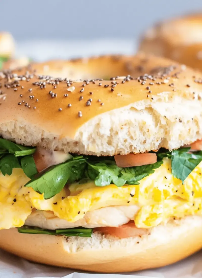 Healthy Breakfast Bagel Sandwich (Perfect for Meal Prep!)