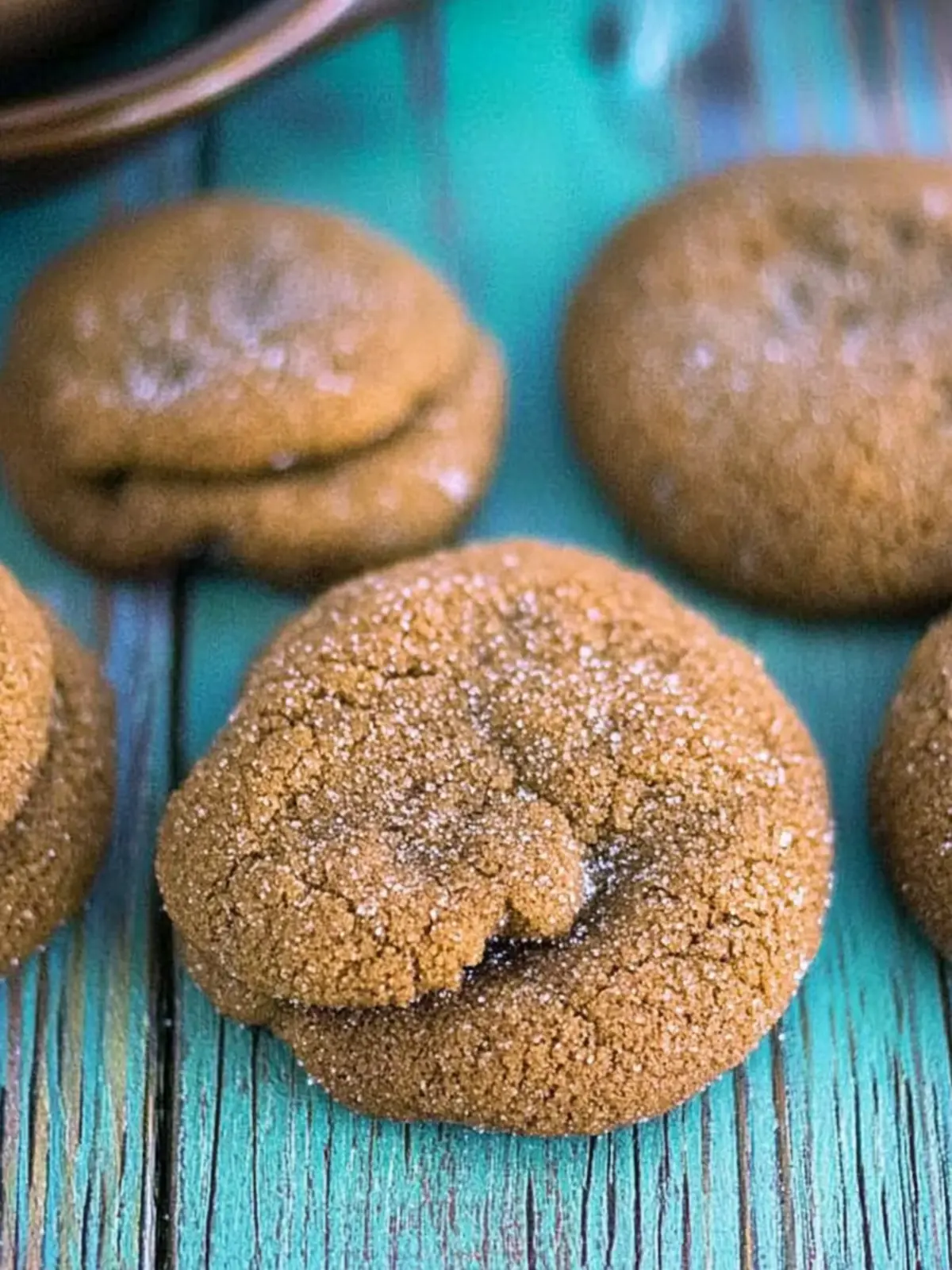 Gingersnap Cookie Recipe – Chewy Delight for Christmas Treats 2 Gingersnap Cookie Recipe – Christmas Cookies