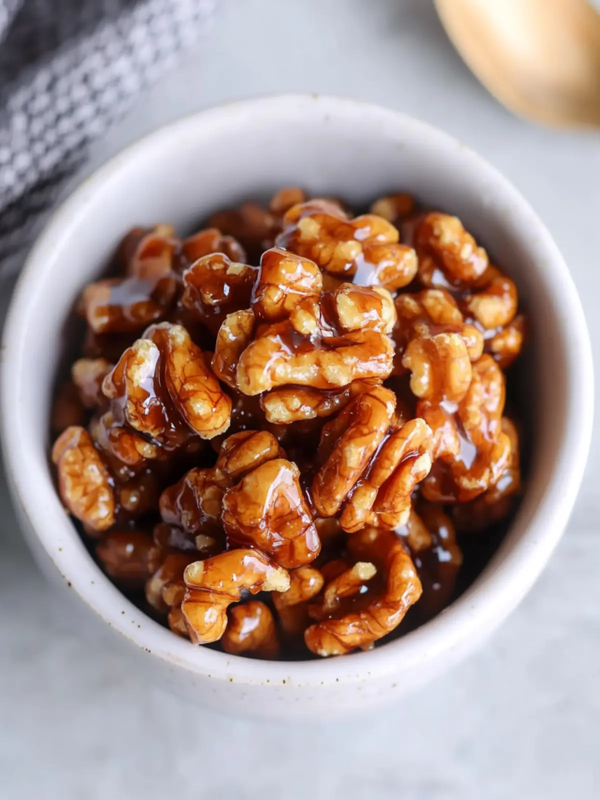 Sweet and Crunchy Honey Glazed Walnuts in Just 10 Minutes 3 Honey Glazed Walnuts