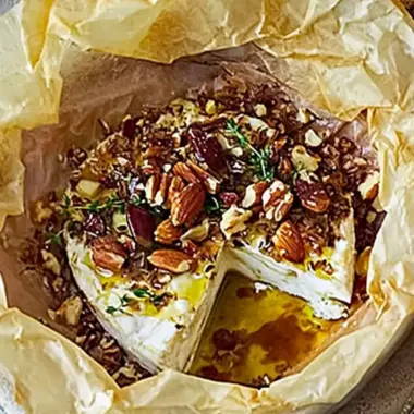 Whisky & Nut Baked Camembert: The Perfect Cozy Treat 9 Whisky & nut baked camembert