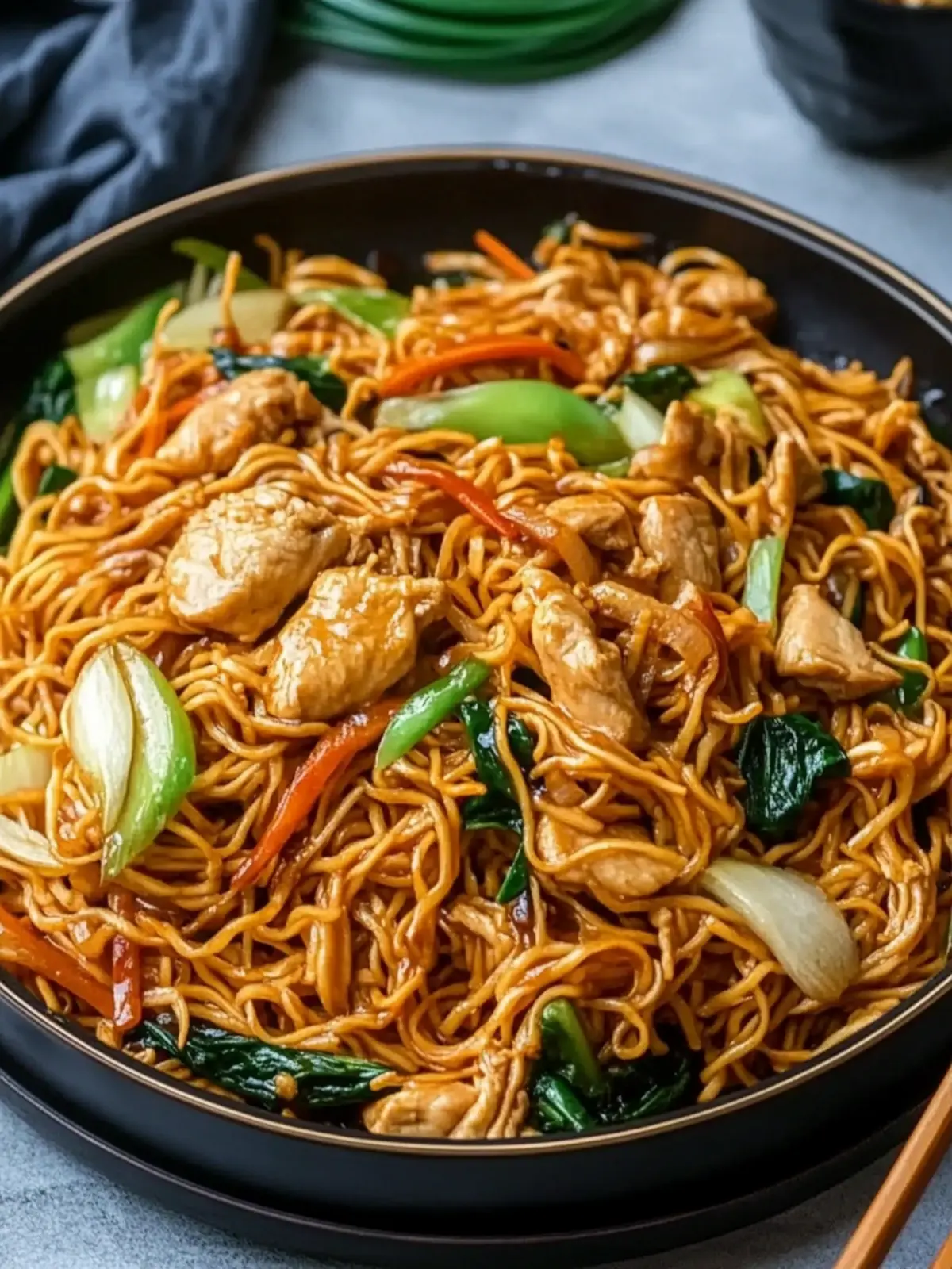 Savor Homemade Chicken Chow Mein in Just 30 Minutes 4 Chicken Chow Mein (鸡肉炒面)