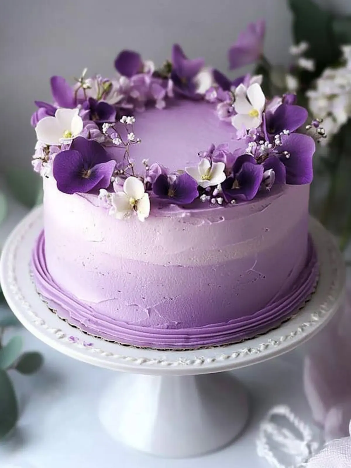 Stunning Purple Floral Cake to Wow Your Guests 5 Purple Floral Cake