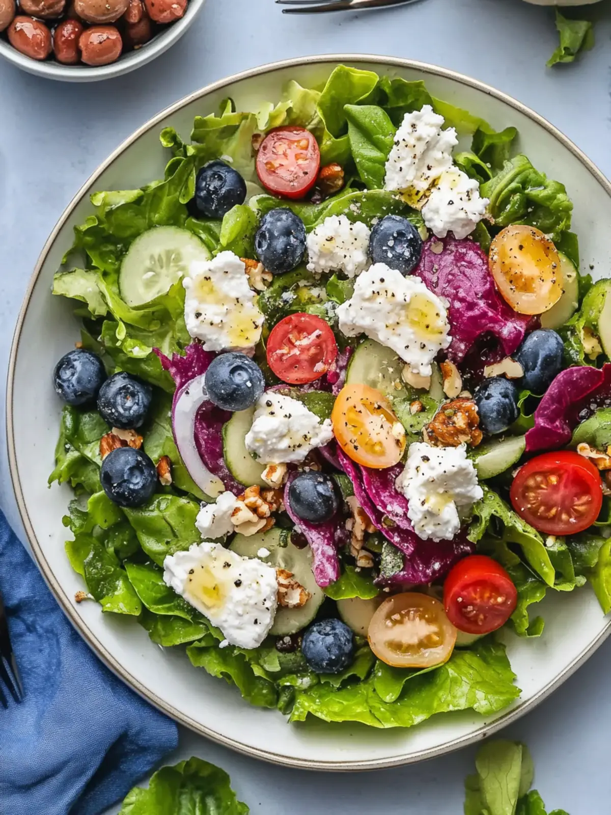 Tasty Easter Spring Salad with Goat Cheese and Blueberries 3 Tasty Easter Spring Salad with Goat Cheese