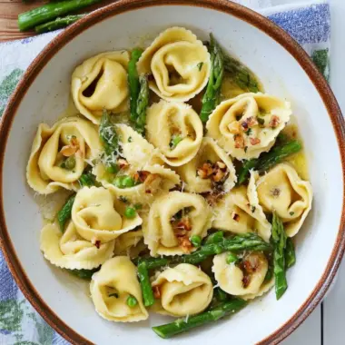 Irresistible Brown Butter Tortellini with Garlic & Asparagus 9 Brown Butter Tortellini with Toasted Garlic and Asparagus