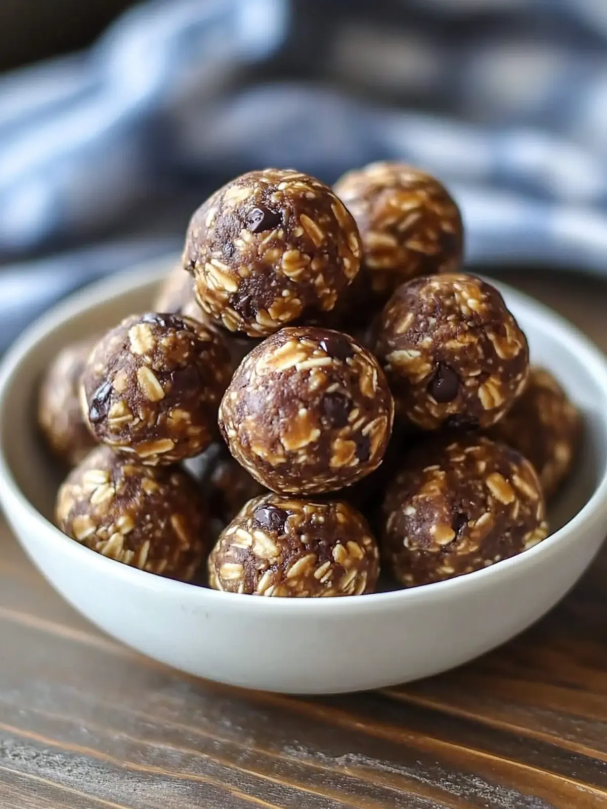 Delicious No-Bake Chocolate Peanut Butter Protein Balls Recipe 4 No-Bake Chocolate Peanut Butter Protein Balls