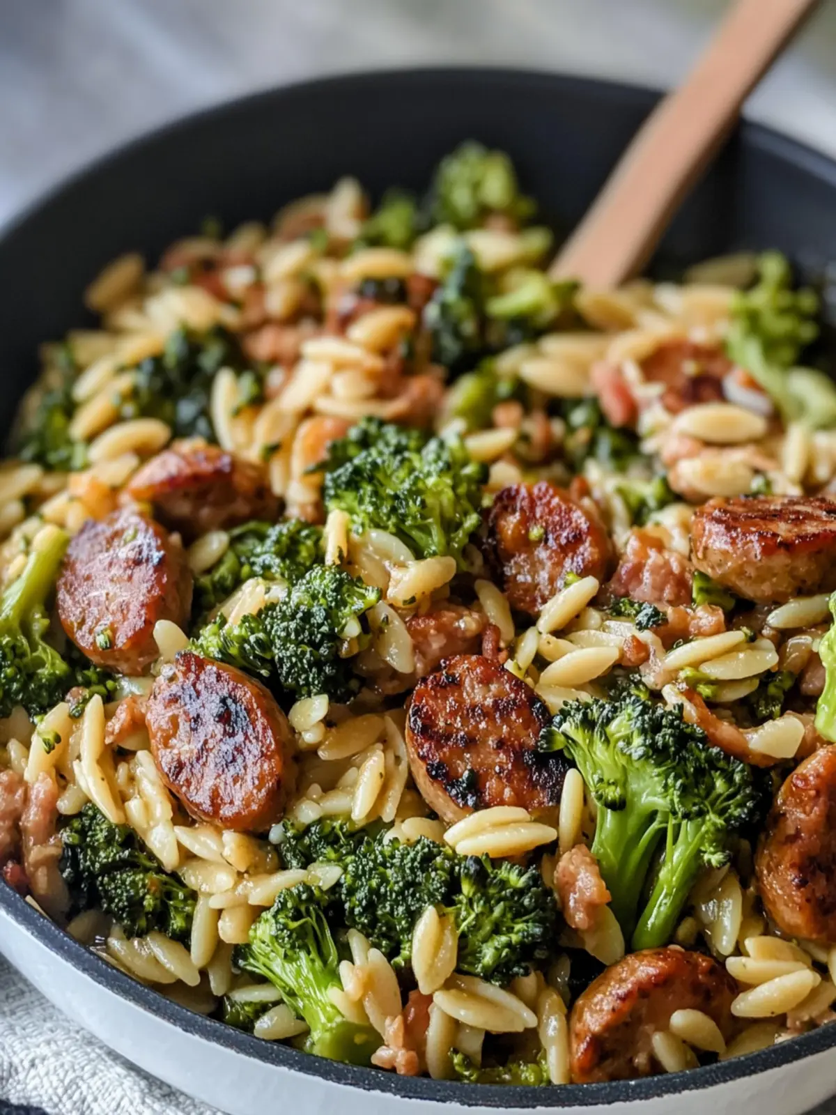Savory Chicken Sausage, Broccoli, and Orzo Skillet in 30 Minutes 4 Chicken Sausage, Broccoli, and Orzo Skillet